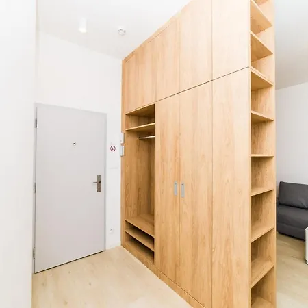 Castle Free Parking מלון דירות 4*