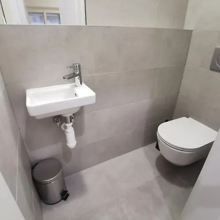 Castle Free Parking 4* ברטיסלאבה