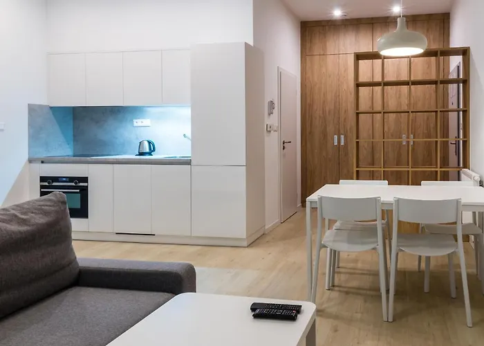 Castle Free Parking 4*