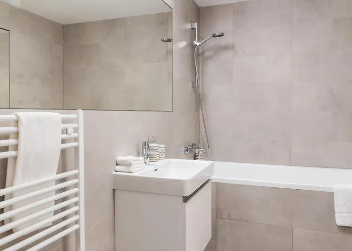 Castle Free Parking Apartmanhotel Pozsony