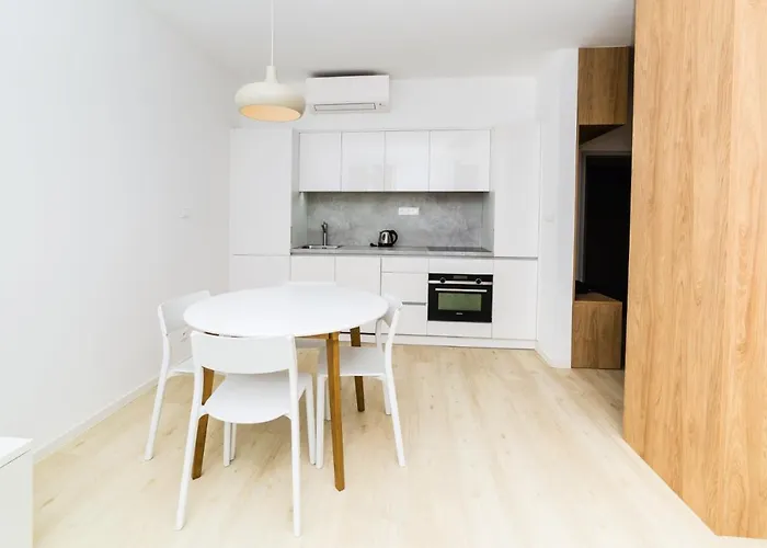 Castle Free Parking Apartmanhotel 4*