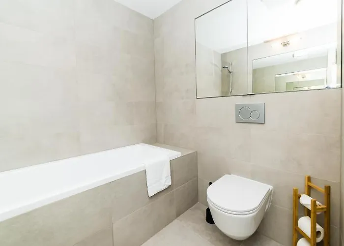 Castle Free Parking Apartmanhotel