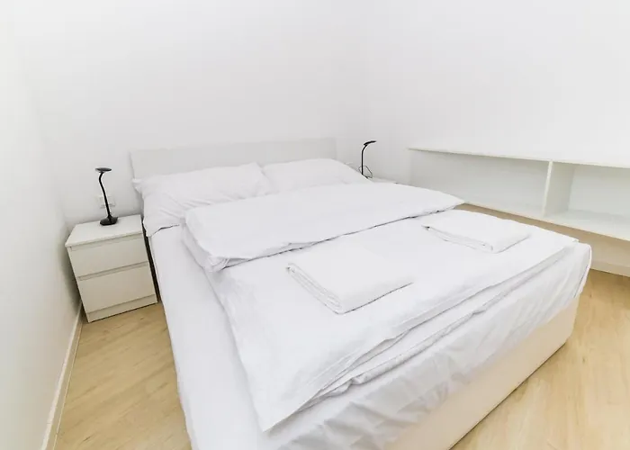 Castle Free Parking براتسيلافا