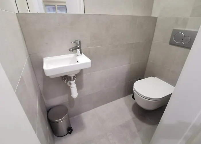 Castle Free Parking 4* براتسيلافا