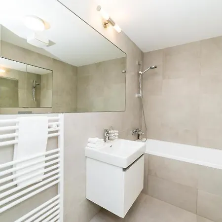 公寓式酒店 Castle Free Parking