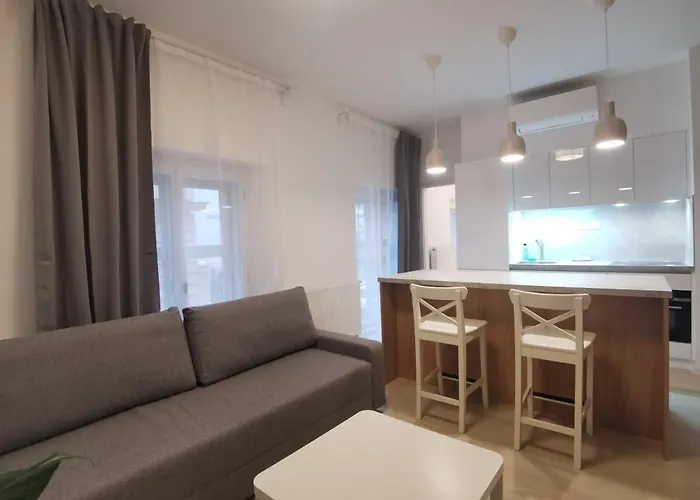 Castle Free Parking 4*